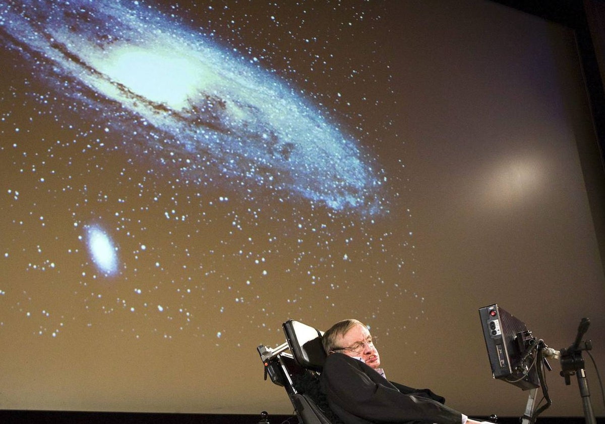 Hawking reveló que la Tierra se convertirá en una bola de fuego candente en menos de 600 años