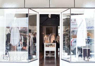 ¿Hay que lavar la ropa recién comprada antes de usarla? Un químico da los motivos científicos
