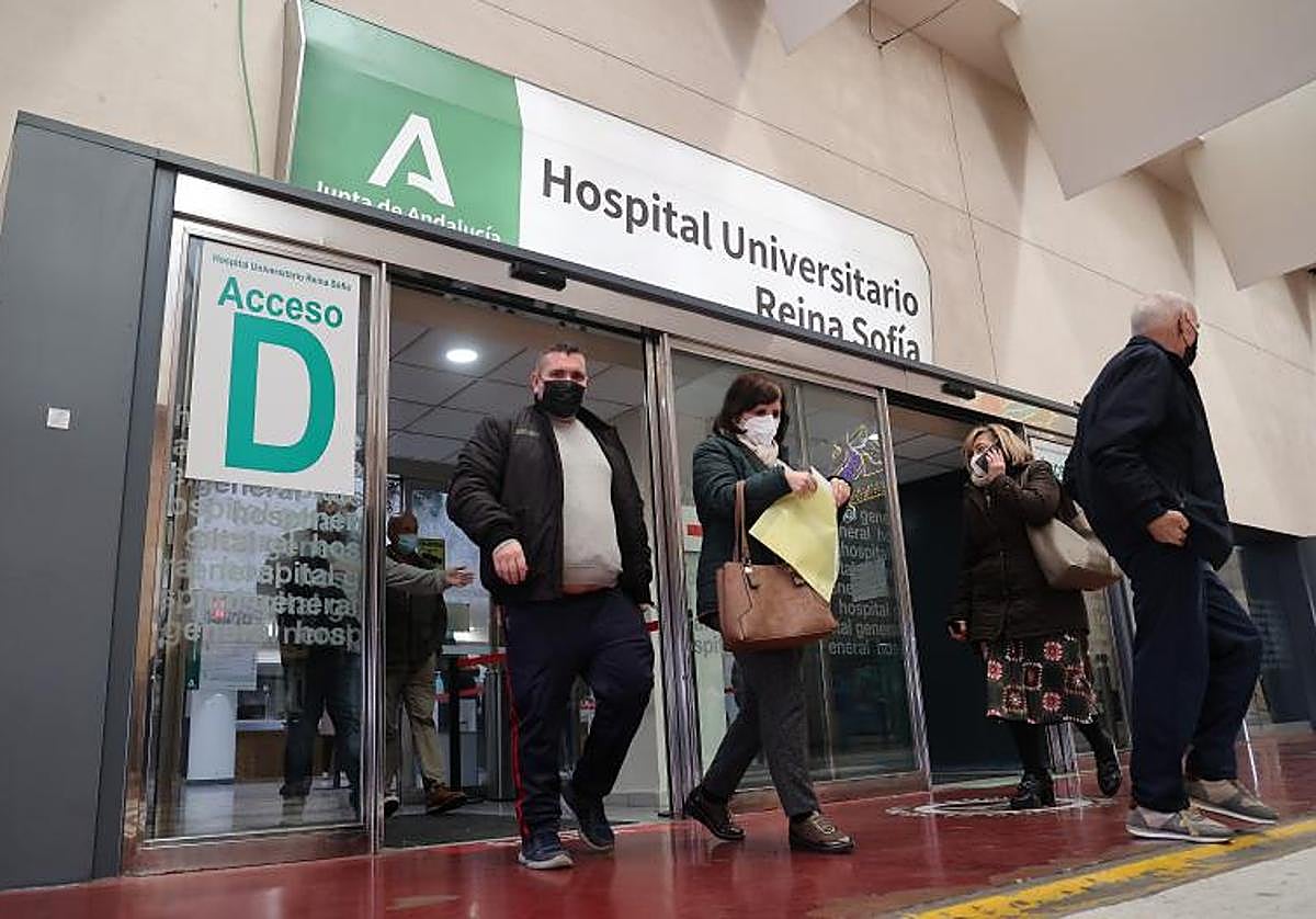 Varios pacientes en el Hospital Universitario Reina Sofía de Córdoba
