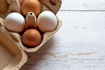 Un nutricionista explica «uno de los grandes errores» que se cometen al guardar los huevos en la nevera