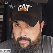 Un camionero español que trabaja en Estados Unidos explica cuánto dinero gana al año: «Estoy contento»