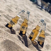 El truco infalible para enfriar la cerveza en 5 minutos cuando estás en la playa o la piscina