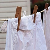 El truco de limpieza para eliminar las manchas de sudor en la ropa: solo necesitas ingredientes que tienes en casa