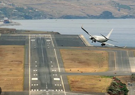 Una española viaja a uno de los aeropuertos más peligrosos del mundo: esto ocurre al aterrizar