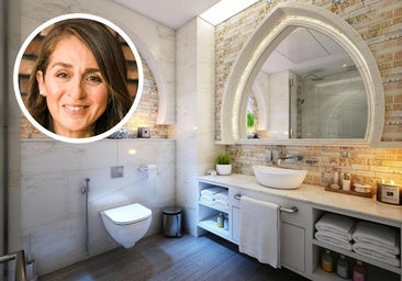 Una limpiadora profesional explica cómo conseguir que el baño de tu casa huela siempre bien: «Es infalible»