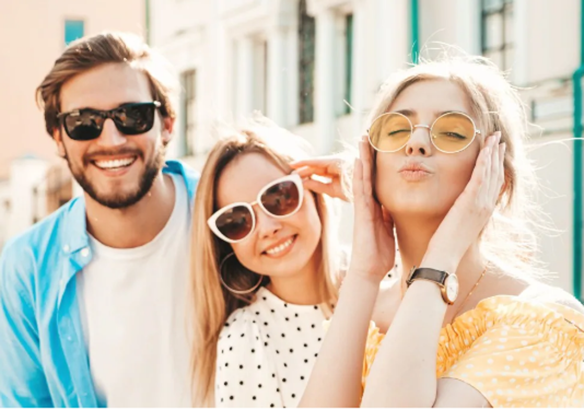 Un optometrista explica los tres aspectos que debes tener en cuenta a la hora de comprarte unas gafas de sol