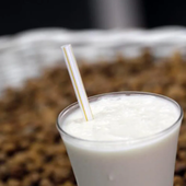 Un británico prueba la horchata y su reacción indigna a los españoles: «Porque sabe a...»