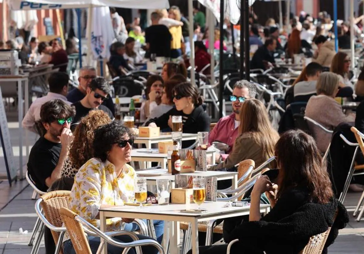 Van a un bar de Galicia y lo que hacen tras ver la cuenta deja sin palabras al camarero: «Se ha quedado flipando»