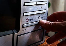 Un químico explica cuál es el elemento del microondas que atenta contra tu salud a diario: «Hasta dentro de 20 años no notas los efectos negativos»