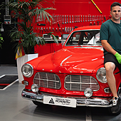 Ángel Gaitán opina sobre el alto precio de algunas marcas de coches: «Si no gastaran tanto en...»