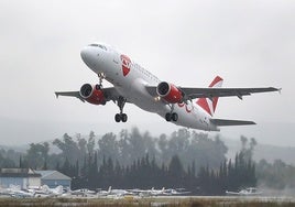 Un piloto de avión desvela cuál es el país de Europa con más turbulencias: «Los fuertes vientos alcanzan los 100 km/h»