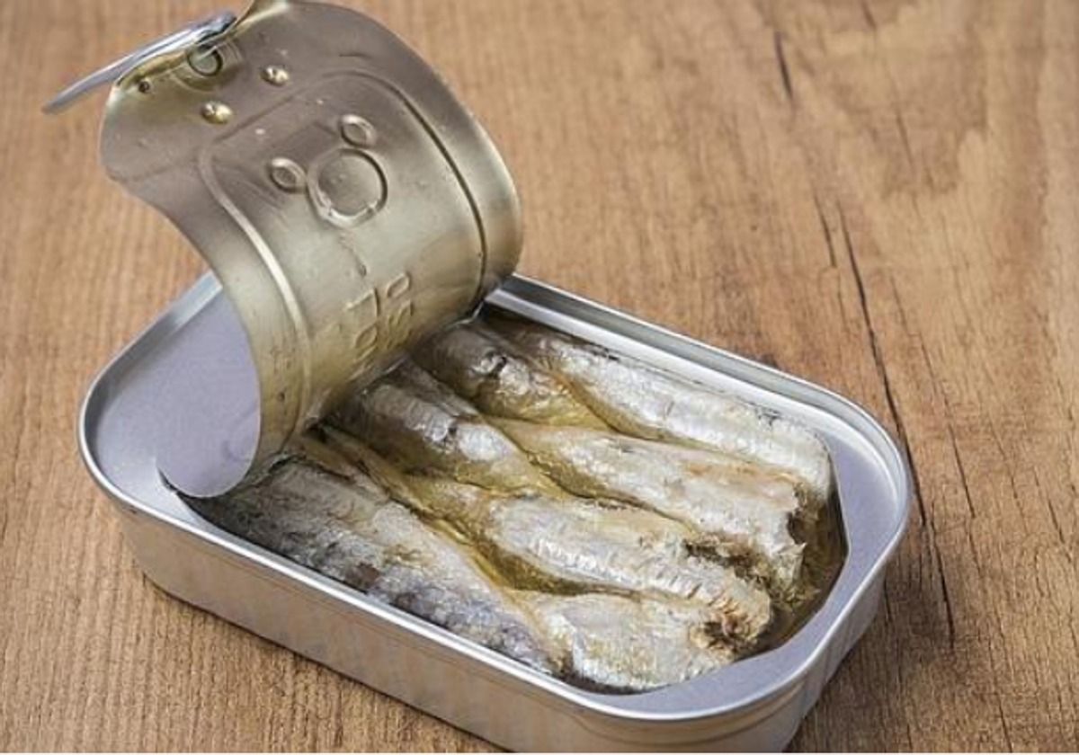 Una nutricionista explica cómo afecta a nuestro cuerpo el consumo de latas de conserva de pescado