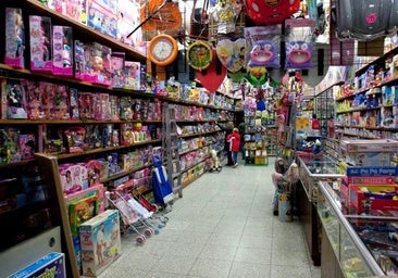 Un chino que vive en España explica el verdadero motivo del cierre de bazares en nuestro país