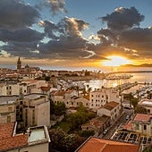 La ciudad de Italia donde se habla catalán y tienen de postre crema catalana: cuál es y dónde está