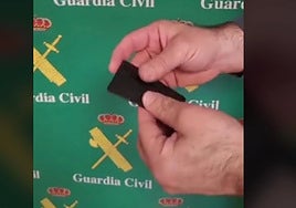 La Guardia Civil advierte: si llevas esta peligrosa tarjeta en la cartera pueden multarte hasta con 30.000 euros