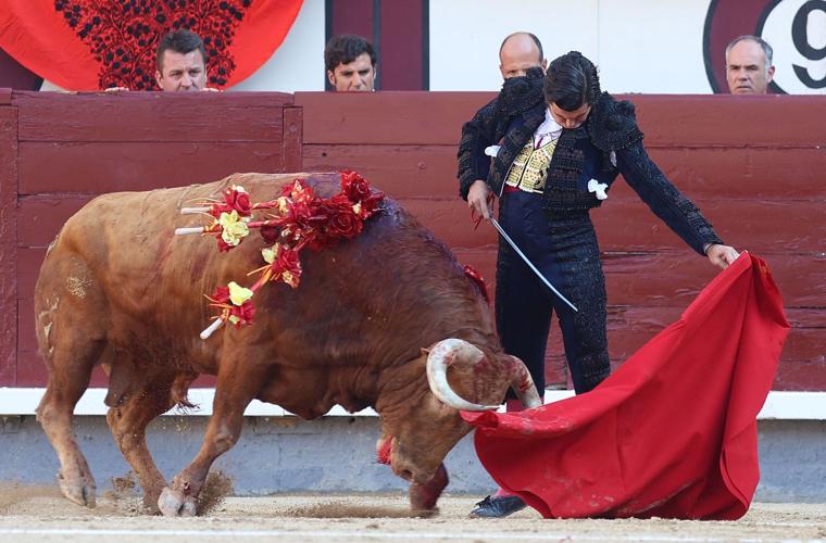 El diestro Morante de la Puebla durante la Corrida de la Beneficencia, broche de oro a la temporada de San Isidro