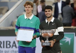 Una leyenda del tenis no se corta al hablar de Sinner y Alcaraz en Roland Garros: «Serían favoritos ante el mejor Nadal»