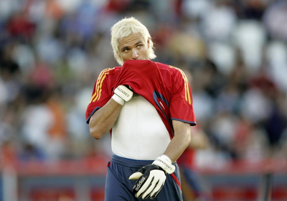 Santi Cañizares explica el peaje que tuvo que pagar por ser futbolista: «A los 40 años no había cogido un avión para ir de vacaciones»
