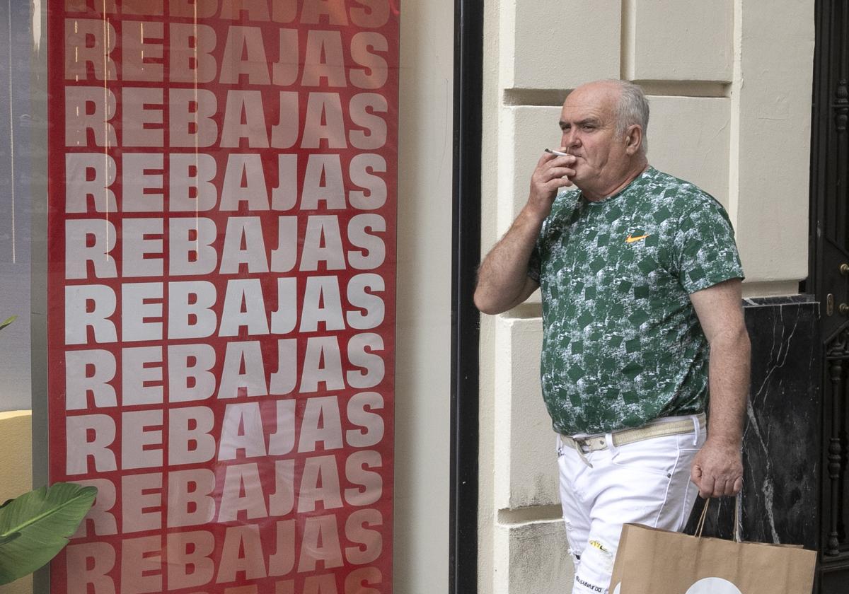 Cuándo empiezan las rebajas de verano en 2025: fecha en Zara, Mango, Pull & Bear, Bershka, Parfois y Stradivarius