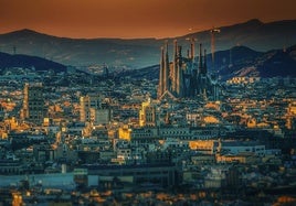 Unos escoceses se van de Barcelona tras un año viviendo allí por lo que les pasa con el idioma: «Fue difícil integrarse»
