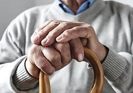 Una abogado laboralista explica cómo un jubilado ha perdido su pensión de 800 euros por culpa de ChatGPT: «Le ha costado una pasta»