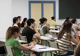 Las oposiciones fáciles de aprobar y con sueldo de 6.000 euros: así son las pruebas de acceso