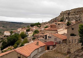 Deja su vida en Valencia para mudarse con sus cinco hijos a un pueblo de Teruel y sentencia: «Cumplimos las expectativas y aquí seguimos»