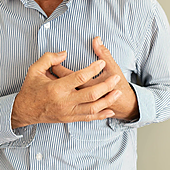 Un médico da tres consejos para evitar los trombos: «Son cada vez más frecuentes en gente joven»