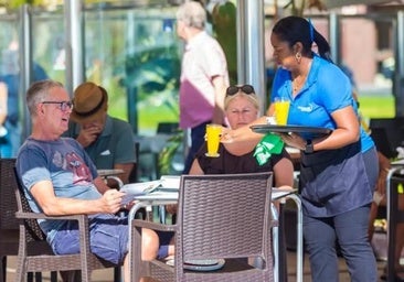 Un estadounidense viaja en España y se queda fascinado con lo que pasa en los bares de nuestro país