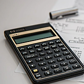 Una española que vive en Reino Unido, contundente con los impuestos que se pagan en nuestro país: «Es un robo a mano armada»