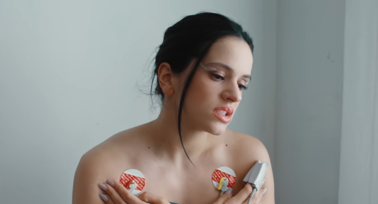 Carlos Herrera escucha la nueva canción de la cantante catalana y opina sin filtros sobre 'Berghain'