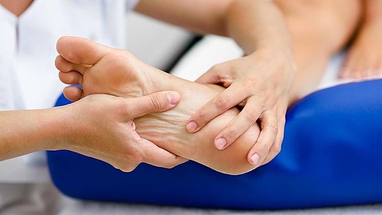 Manuel Vidal, podólogo, revela cómo saber si puedes tener fascitis plantar: «Hay otras patologías que se confunden»