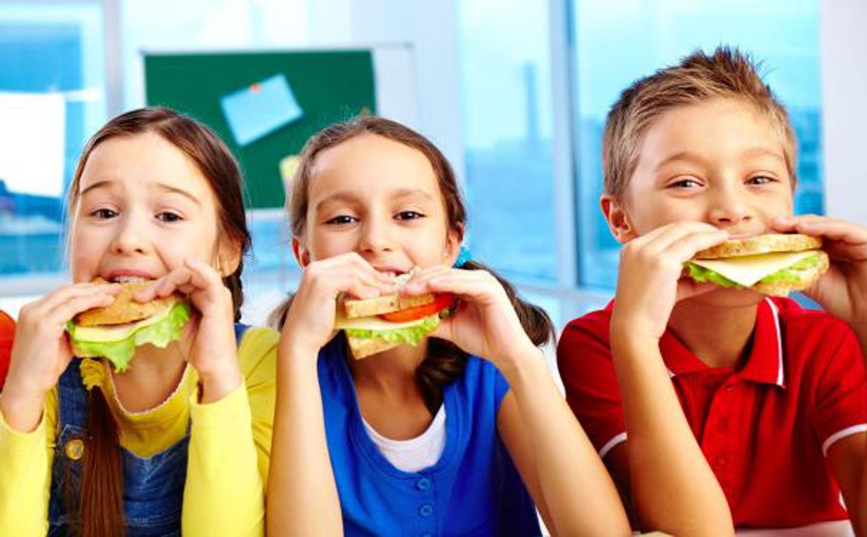 Los resultados indican que comer más rápido podría estar asociado con la ingesta de alimentos menos saludables