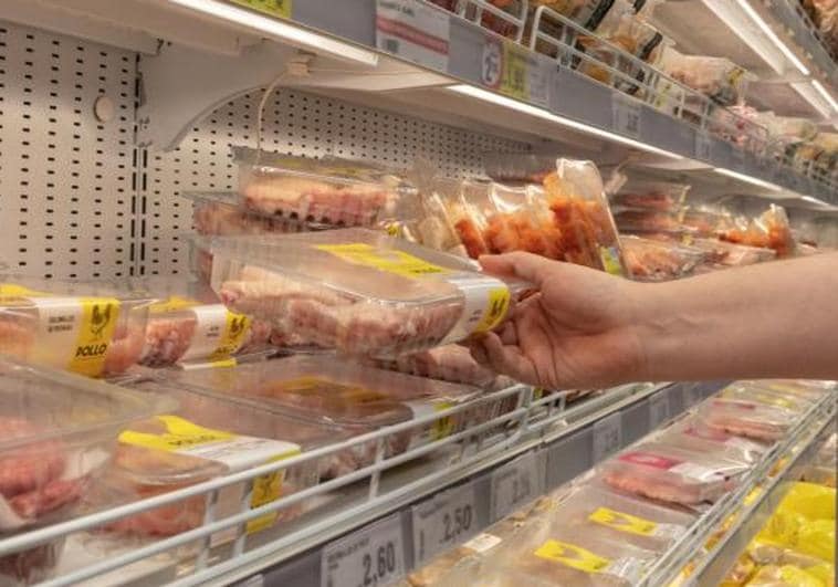 La bacteria multirresistente que está presente en el 49% de la carne de supermercados: ¿Cómo te puede afectar?