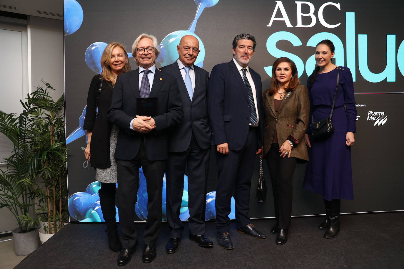 De izq a dcha: Candela Palazón, Guillermo Antiñolo, Edilberto Fernández, Julián Quirós, Lola Herrera y Raquel Moreno