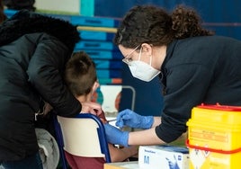 La vacuna también protege a los niños del covid persistente