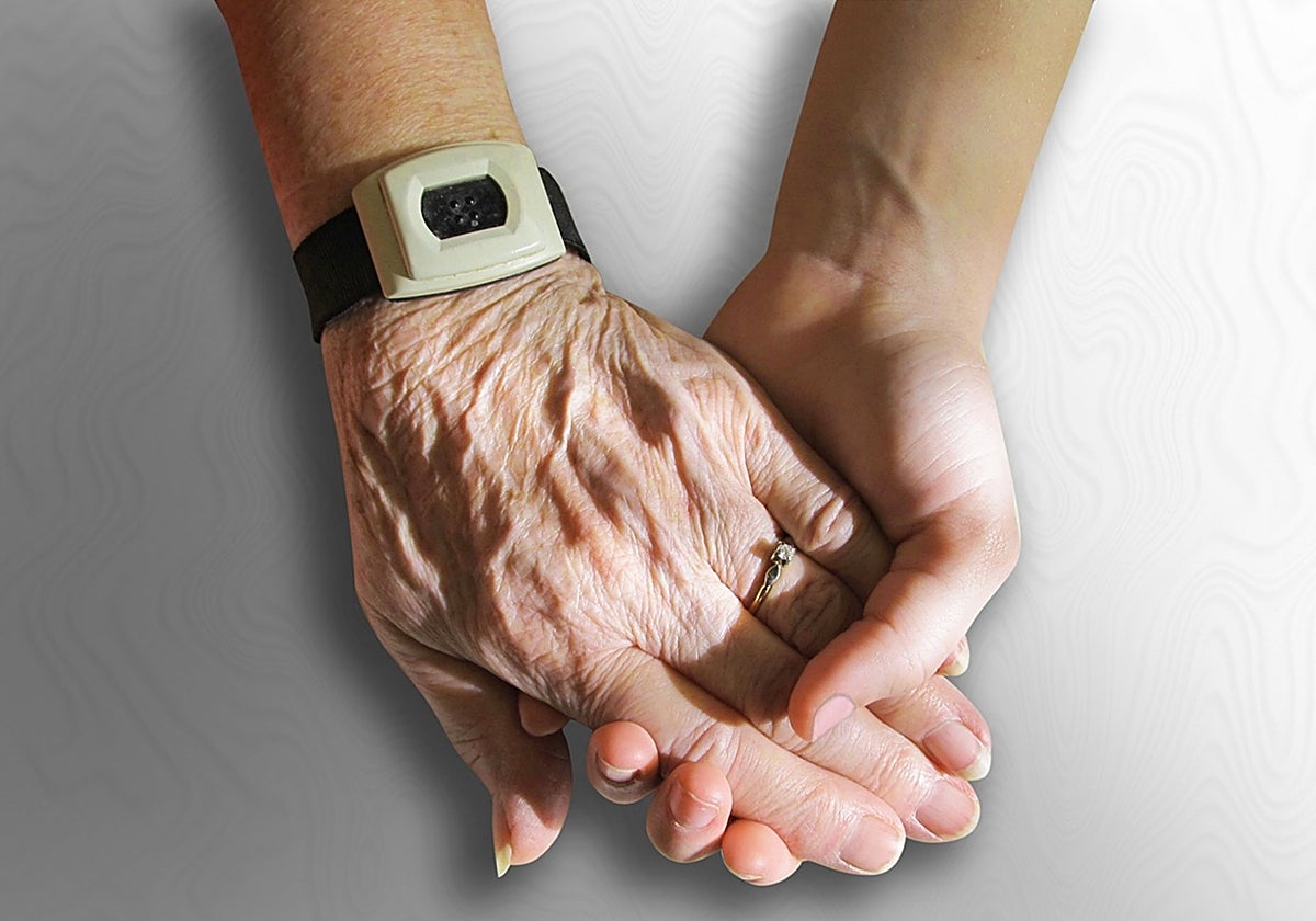 Manos de persona mayor