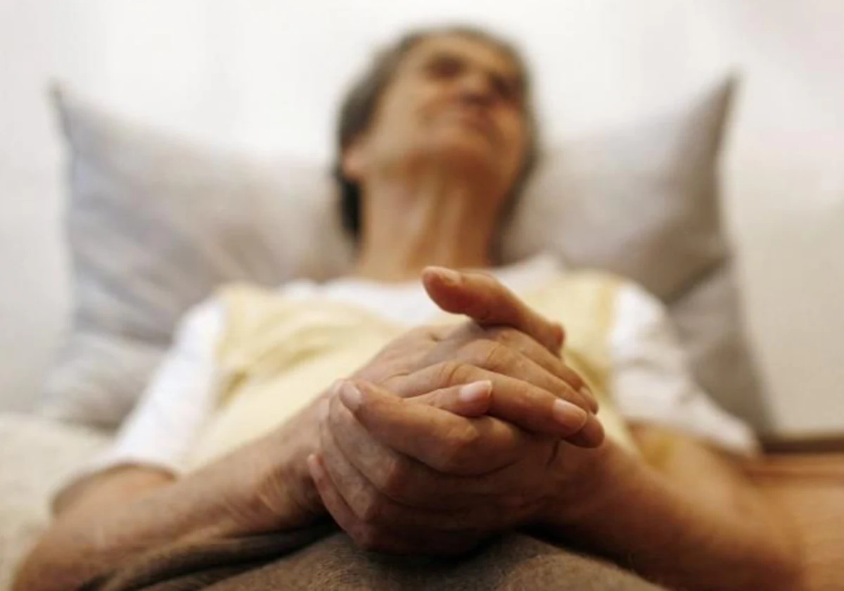 El Alzheimer acaba invalidando a muchos ancianos