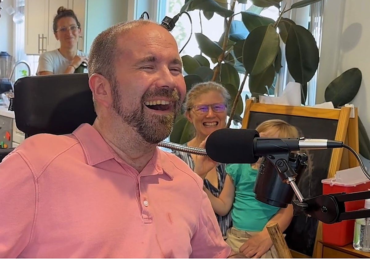 Casey Harrell probando el BCI por primera vez