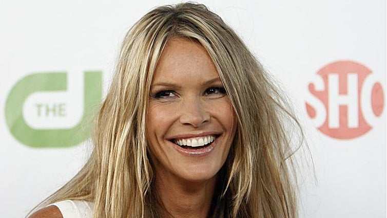 ¿Por qué no es buena idea elegir pseudoterapias para tratar el cáncer como Elle Macpherson?