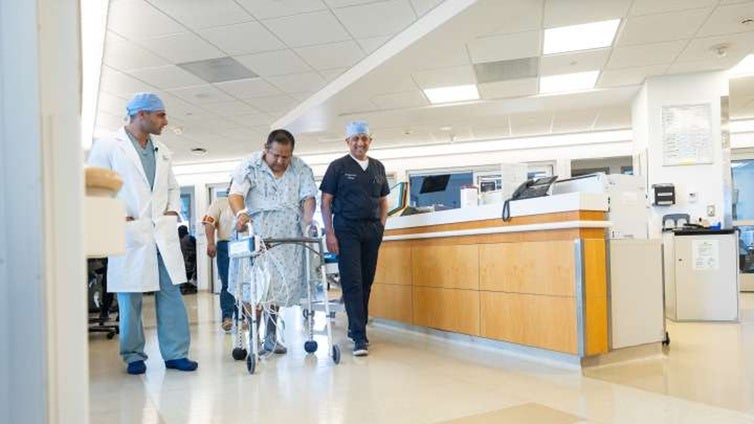 Hito histórico en cirugía: realizan en EE.UU. el primer trasplante de vejiga en un ser humano