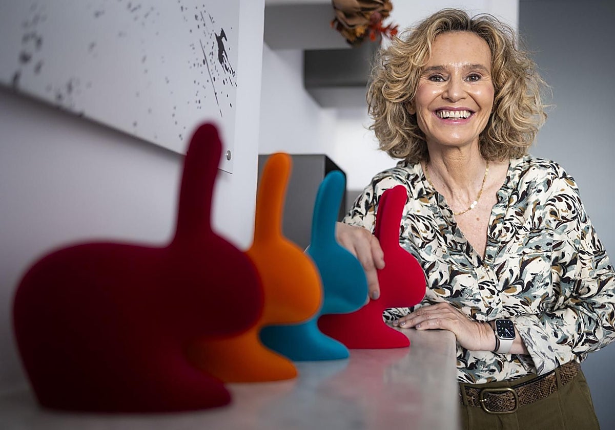 La ginecóloga Marimer Pérez posa tras una entrevista con ABC