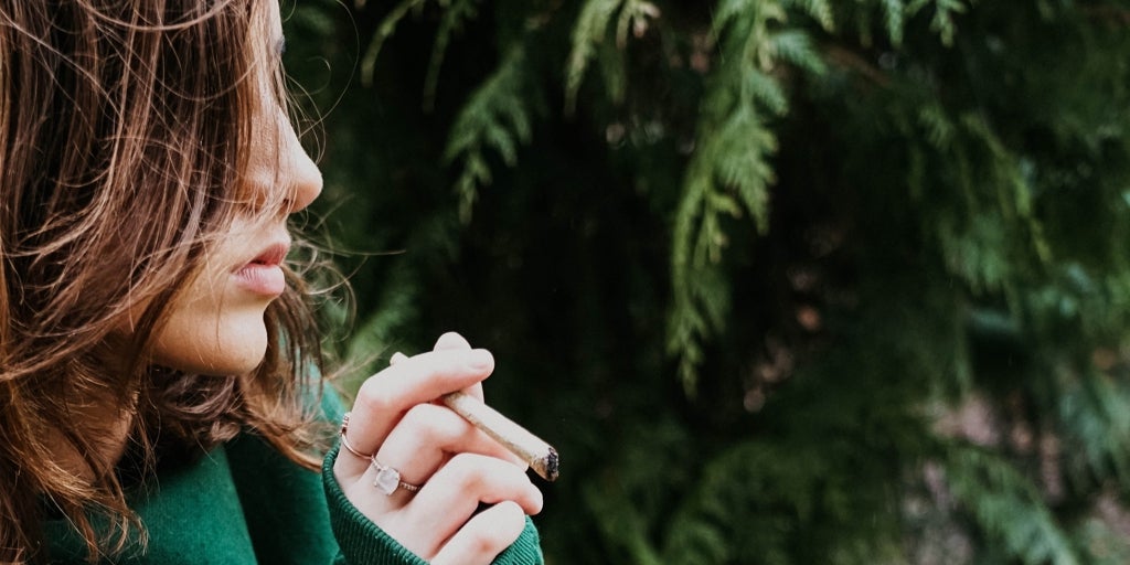 調査では、大麻に損害を与える方法を消費する方法が私たちの心を警告しています