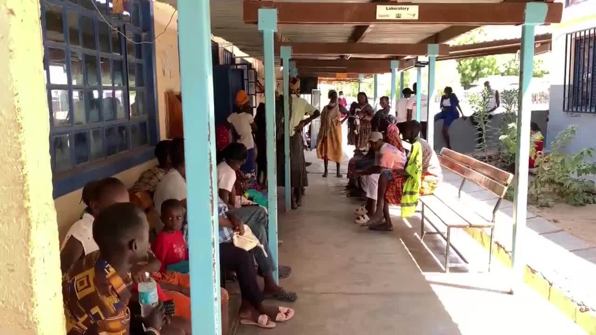 &quot;Como si me comiera desde dentro&quot;: la enfermedad que ataca los huesos en el norte de Kenia