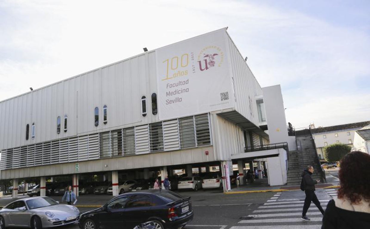 Fachada de la facultad de Medicina