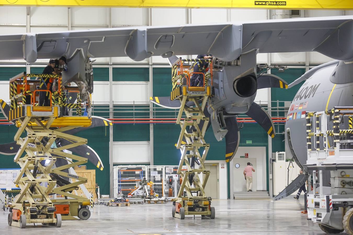 Presentación de kit de extinción de incendios acoplado al A400M