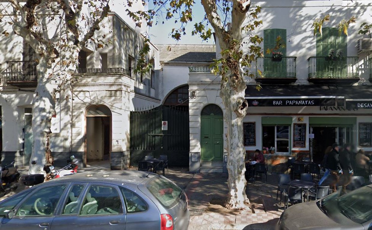 Edificio de la calle Marqués de Paradas, número 41, donde se construirán 20 apartamentos turísticos