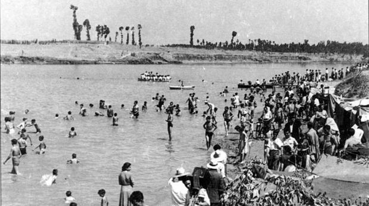 Aquellas 'playas' que se inventó Sevilla para sobrevivir al calor