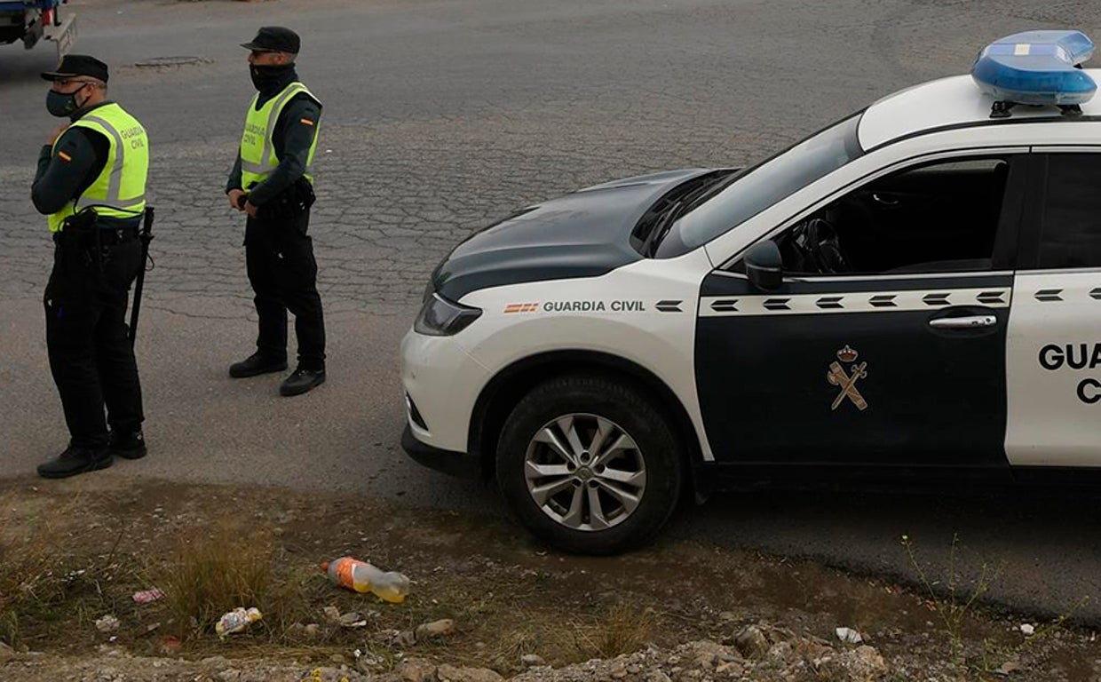 Muere un motorista tras caer de su vehículo en Sanlúcar la Mayor