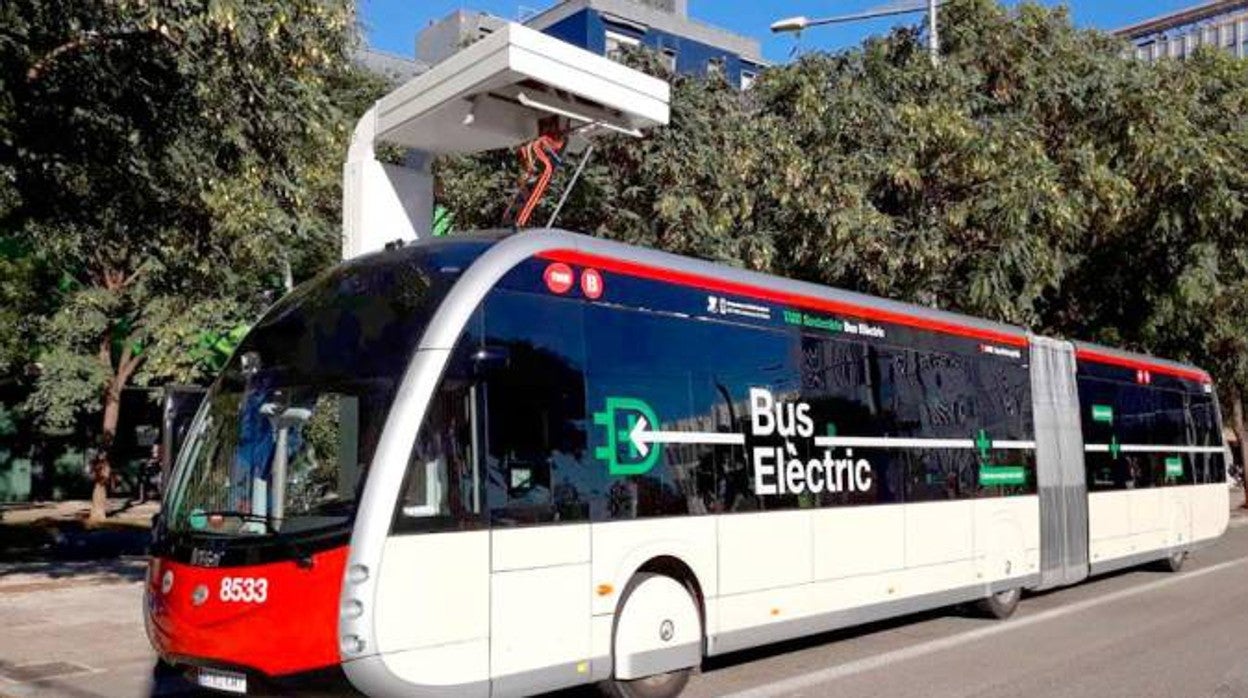 Tranvía y 'tranvibús' sustituyen las rutas del metro de Sevilla